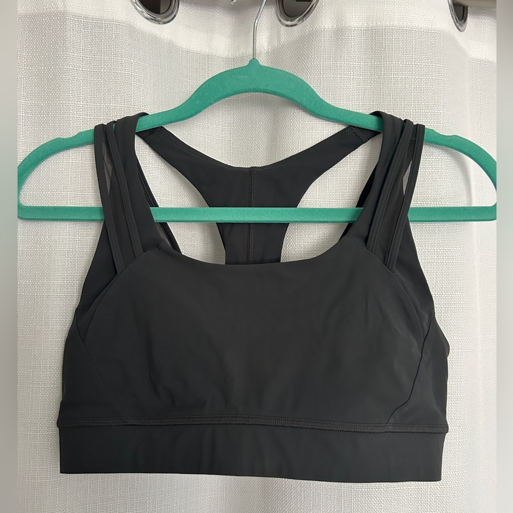 Lululemon black sports bra size 8
